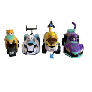 Paw Patrol Cat Pack All Four Feature Vehicle & Figure Rory, Leo, Shade & Wild